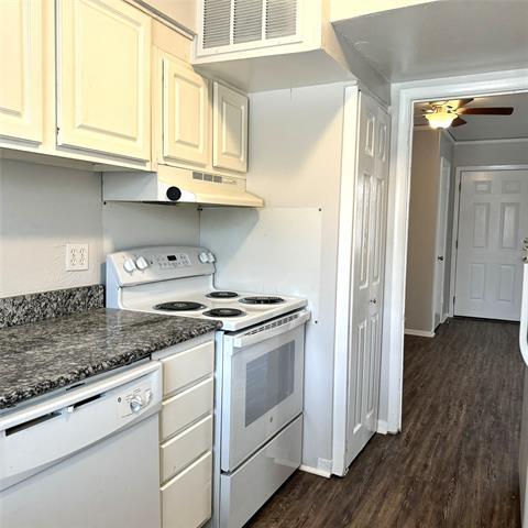 Building Photo - 4149 Lovers Ln