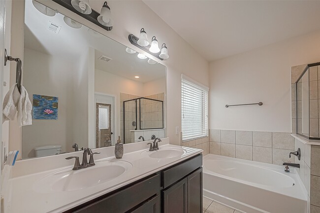 Building Photo - 13206 Versace Dr