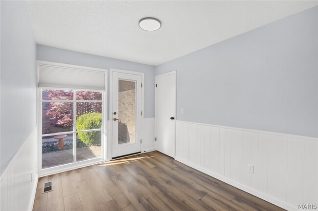 Building Photo - 606 Rue Montand Dr