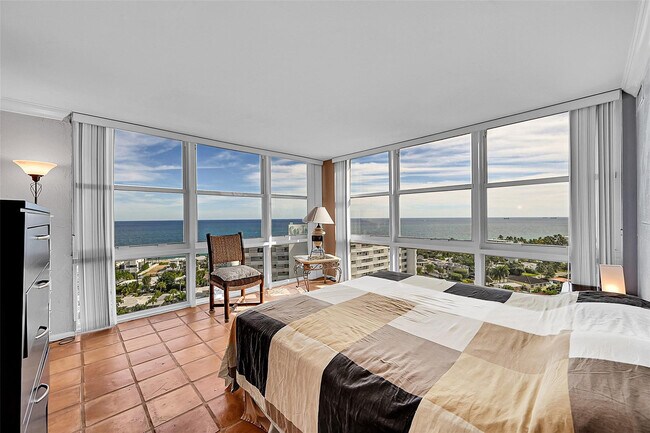 Building Photo - 2841 N Ocean Blvd