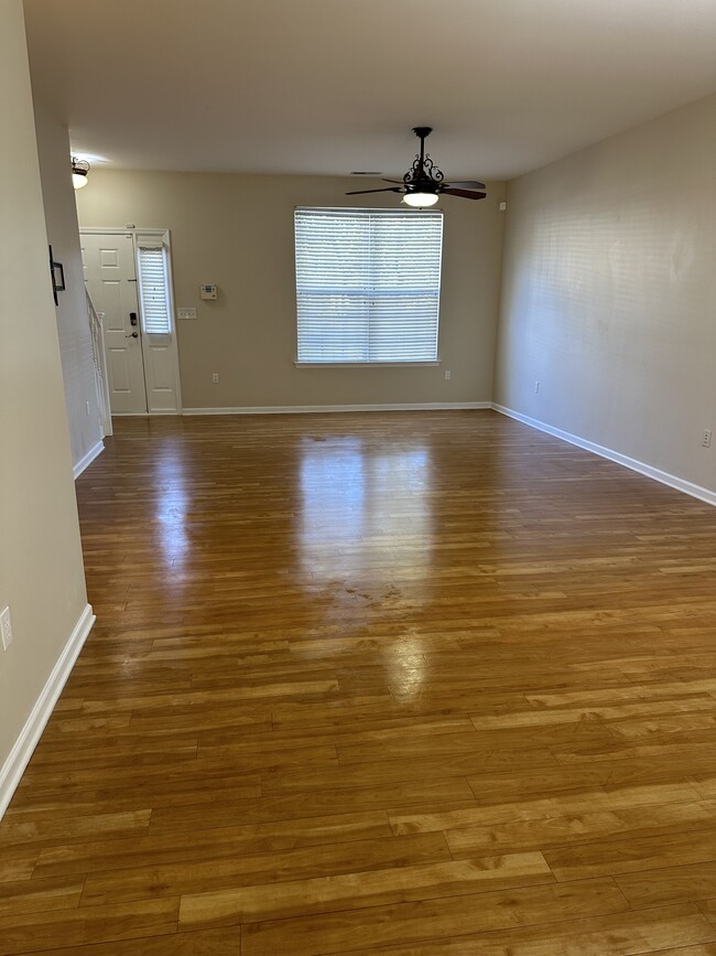 Living room - 1237 Yarbrough Way