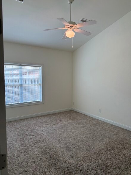 2nd Bedroom - 6017 Lettered Olive Pl