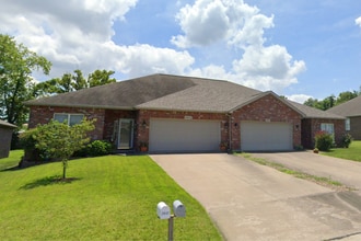 Building Photo - Spacious Duplex In Cape Girardeau