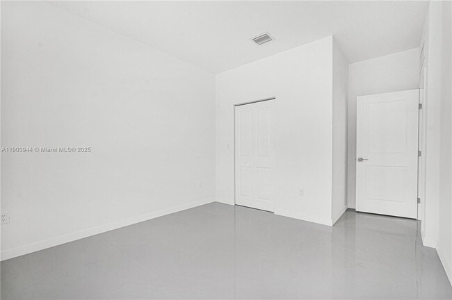 Building Photo - 22555 SW 125th Ave