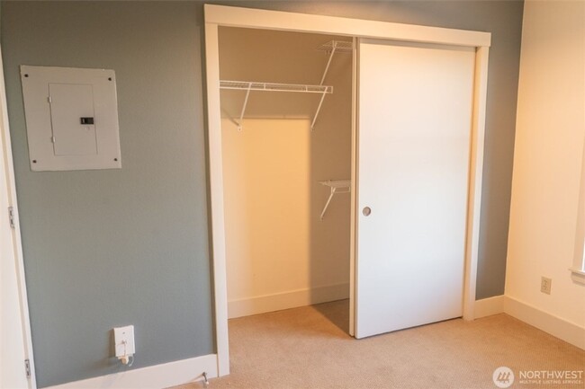 Building Photo - 2Bd/2Ba Seattle Condo