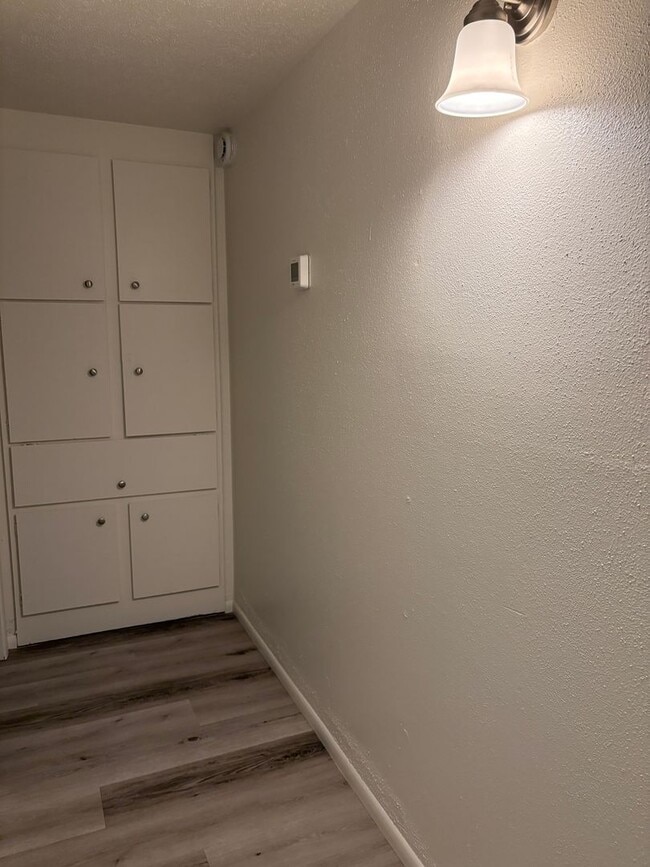 Building Photo - Northeast Condo