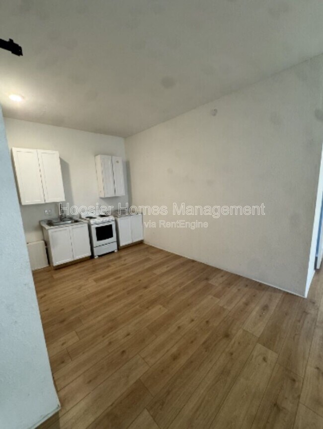 Building Photo - 1466 S Worth Ave