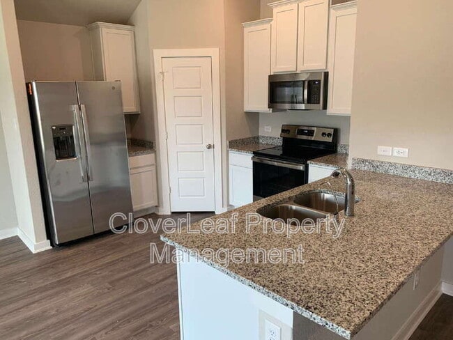 Building Photo - 708 Stonemanor Bay