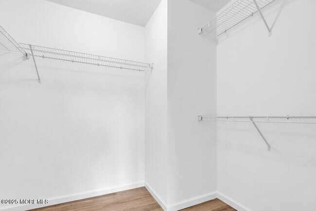 Building Photo - 56 Diane Dr