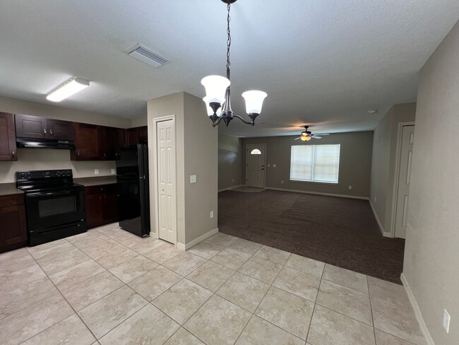 Building Photo - Beautiful 3 BD/2BA Home in Ocala!