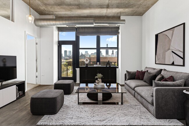 Building Photo - 6 S Laflin St