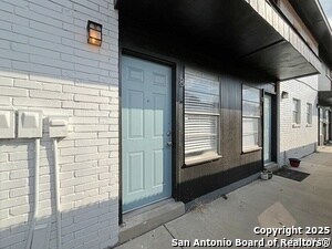 Building Photo - 2802 Lasses Blvd