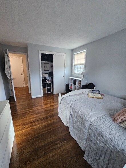 Building Photo - 8 Lee St