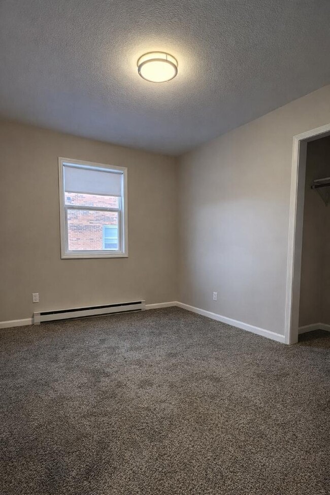 Building Photo - 102 Lake Ave S