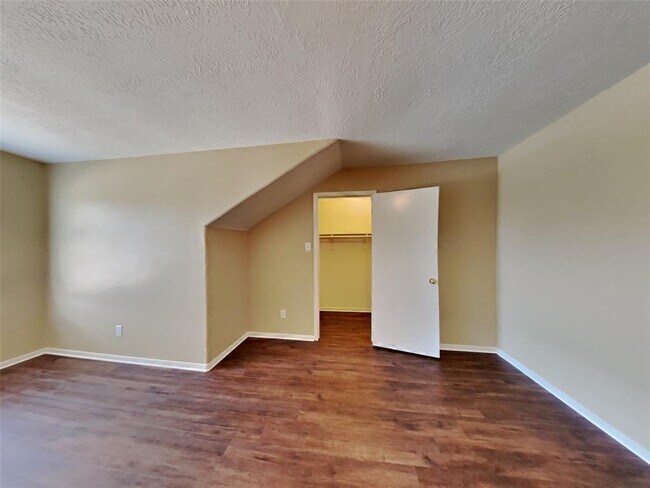 Building Photo - 14851 Dorray Ln