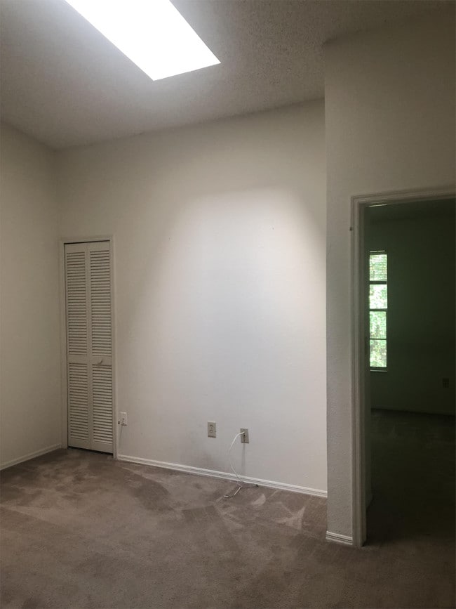 Building Photo - 3375 Fox Hunt Dr