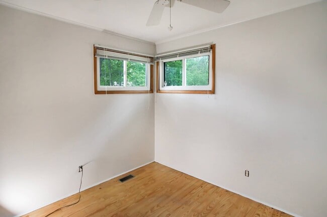 Building Photo - 114 Lynncliff Rd