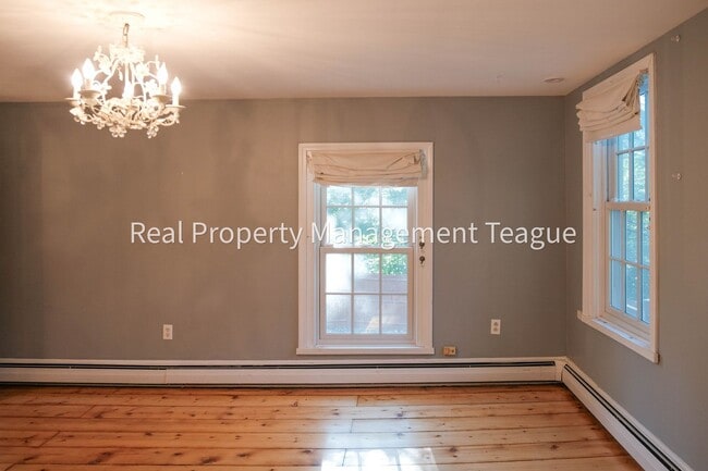 Building Photo - Dream home in Altamont