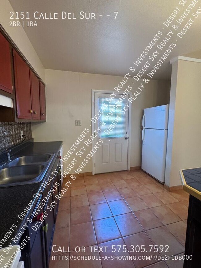 Building Photo - 2151 Calle Del Sur