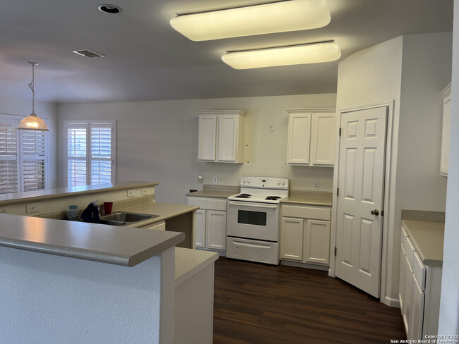 Building Photo - 9626 Justice Ln