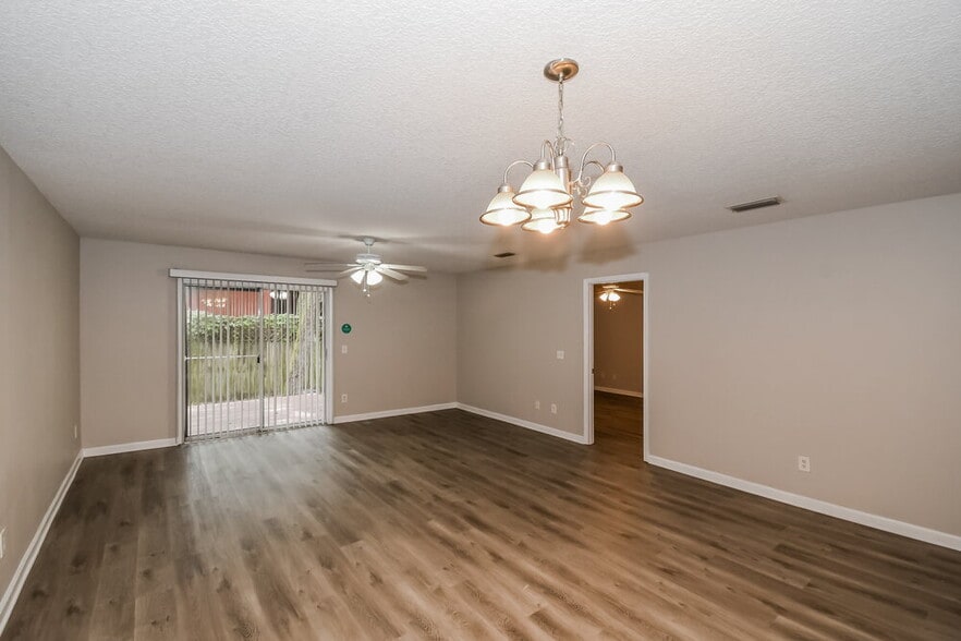 Building Photo - 416 S 13th Terrace