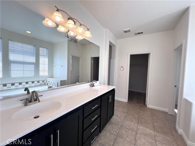 Building Photo - 2866 S Via Belamaria