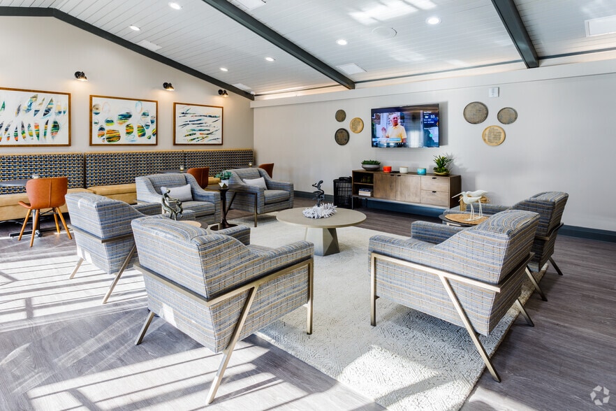 Newly Renovated Resident Lounge - The Waverly on the Lake - Belleville, MI