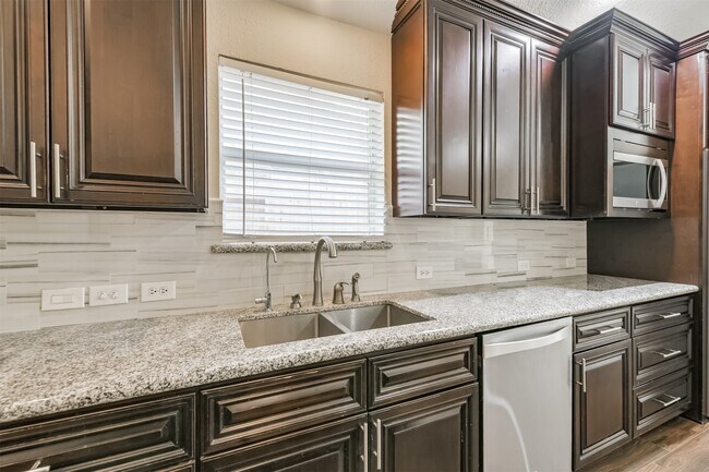 Building Photo - 13731 Cypresswood Crossing Blvd