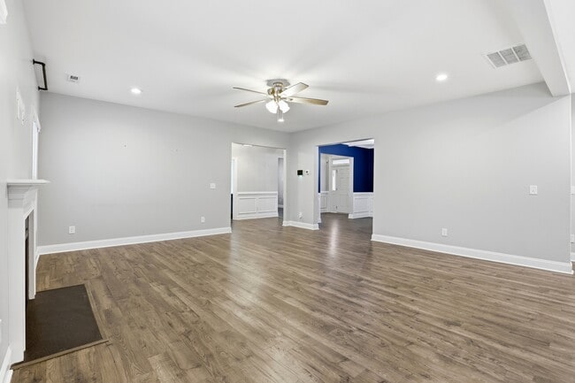 Building Photo - 107 Salmon Ln