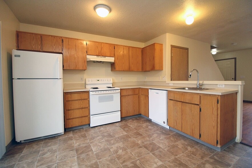 Building Photo - 3548 SE 119th Ave
