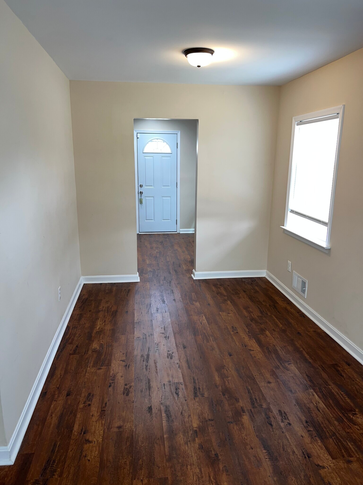 Building Photo - 3802 Thornwood Rd