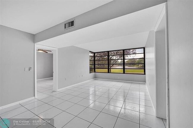 Building Photo - 1713 Whitehall Dr