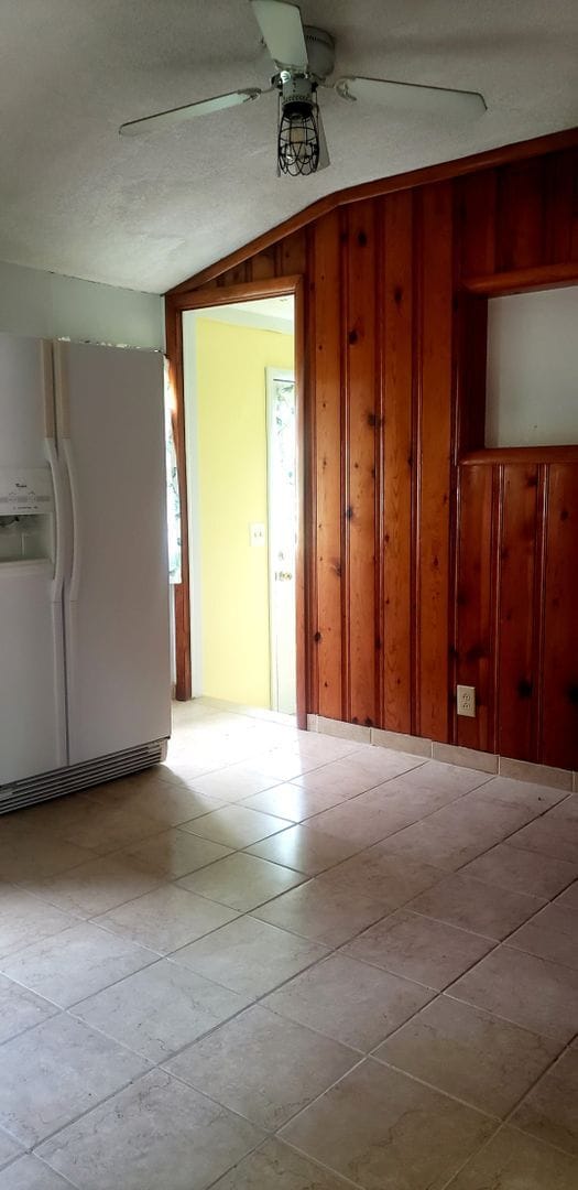 Building Photo - 3 bedroom, 1 bath Home: Located in Elletts...