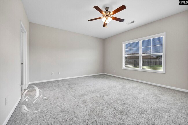Building Photo - 5 Spinney Ct