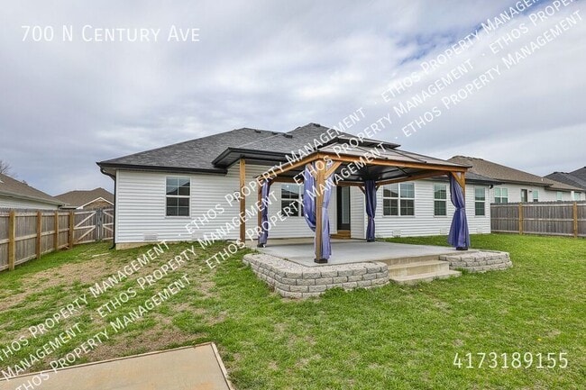 Building Photo - 700 N Century Ave