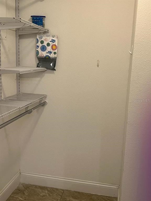 Building Photo - 4392 Lake Underhill Rd