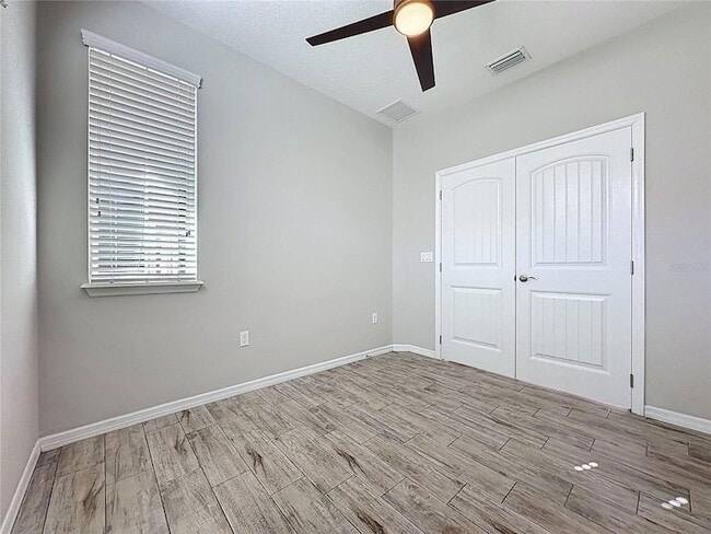 Building Photo - 329 Alcove Dr