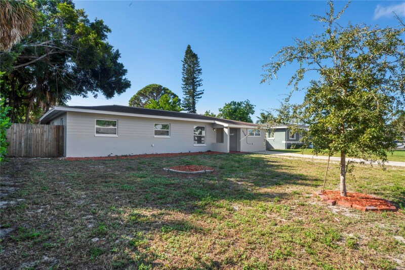 Building Photo - 2136 67th Ave S