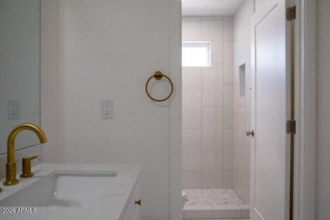 Building Photo - 2006 W Madison St