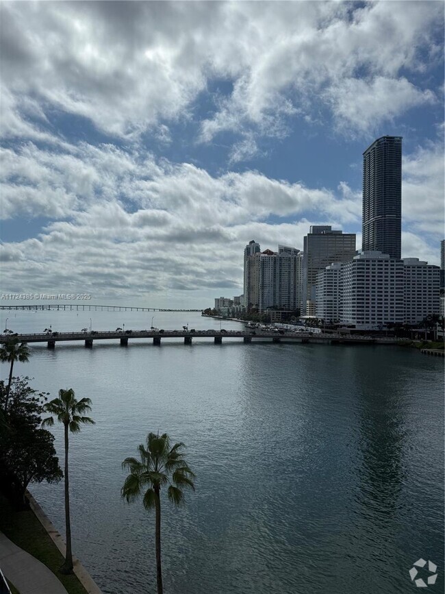 Building Photo - 701 Brickell Key Blvd