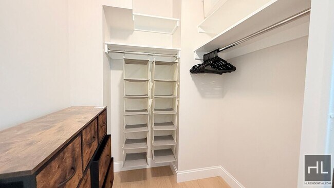 Building Photo - RIVERSIDE BOULEVARD GEM - BELOW MARKET STU...