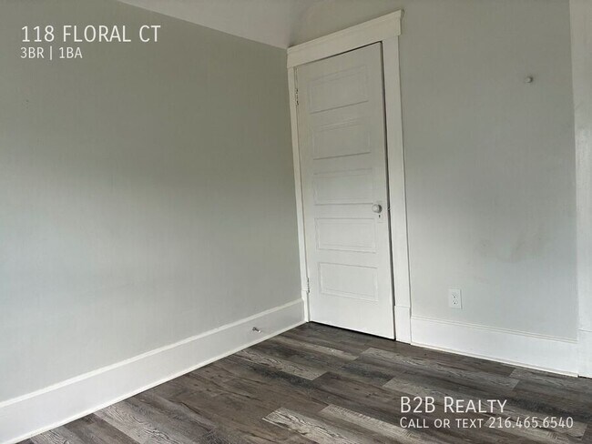 Building Photo - 118 Floral Ct