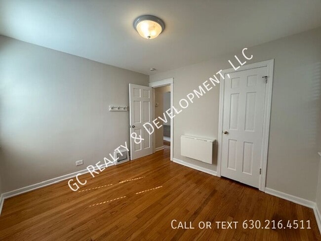 Building Photo - 837 7th Ave