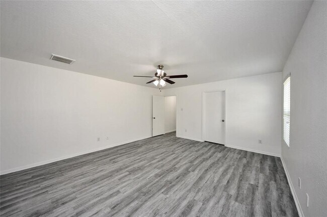 Building Photo - 21626 Dean Dale CRT
