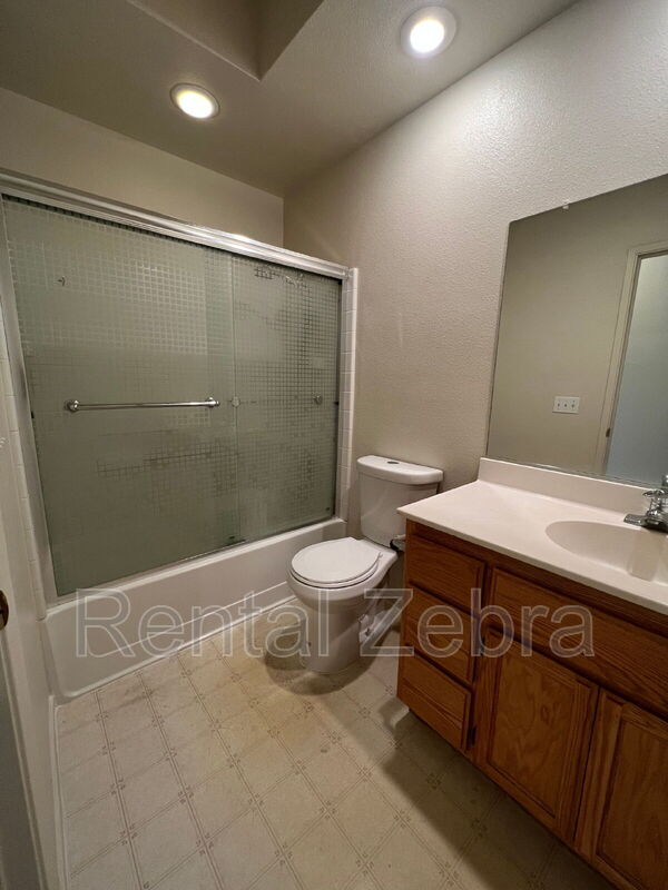 Building Photo - 1732 Presidio Ct