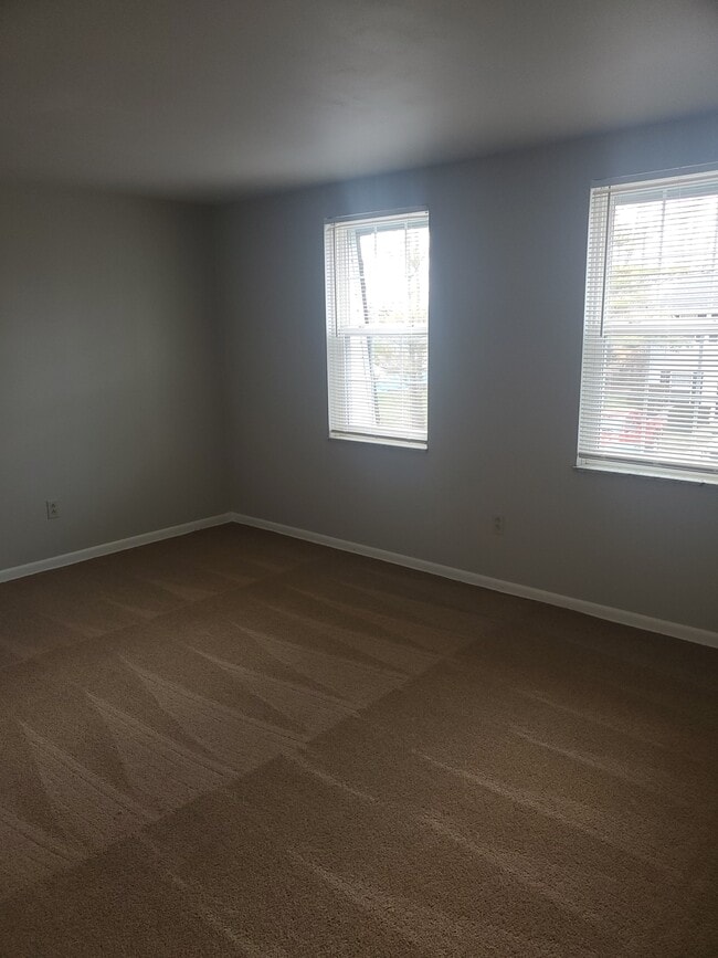 Master Bedroom - 20 Eastgate Ave
