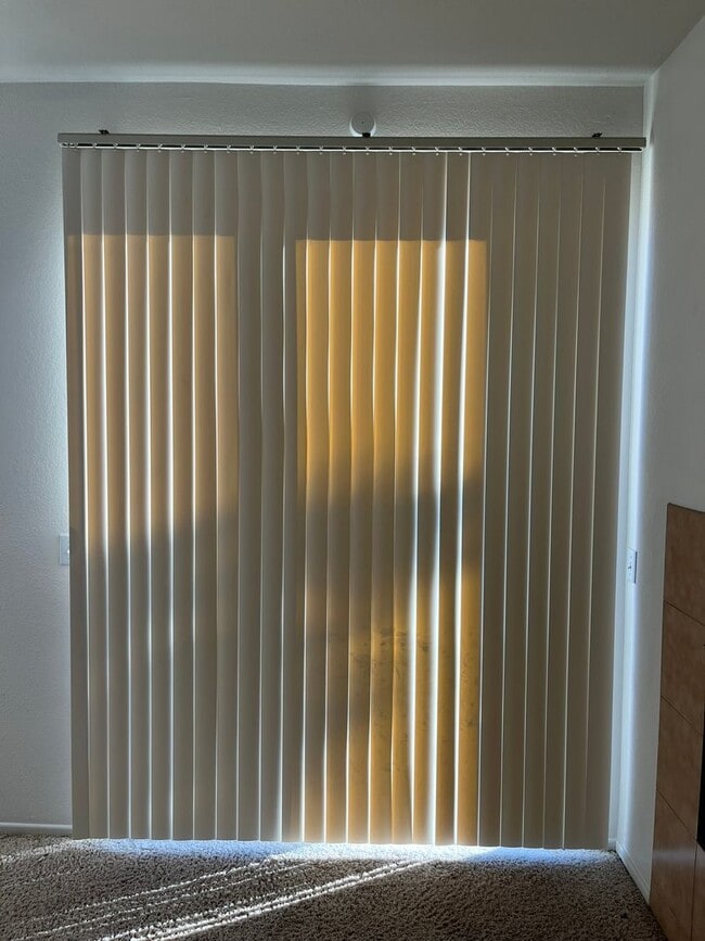 Building Photo - COMING SOON! 3 bedroom- 2 bath Home in Victorville!