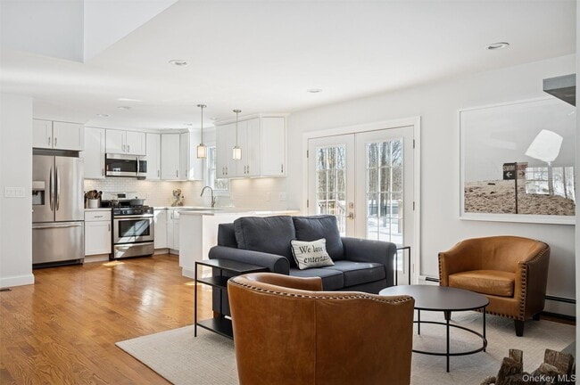 Building Photo - 4 Stuart Ct