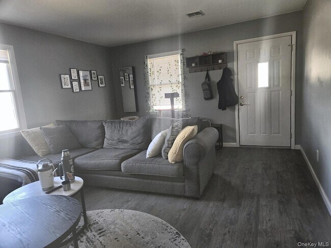 Building Photo - 21 Wyant Ave