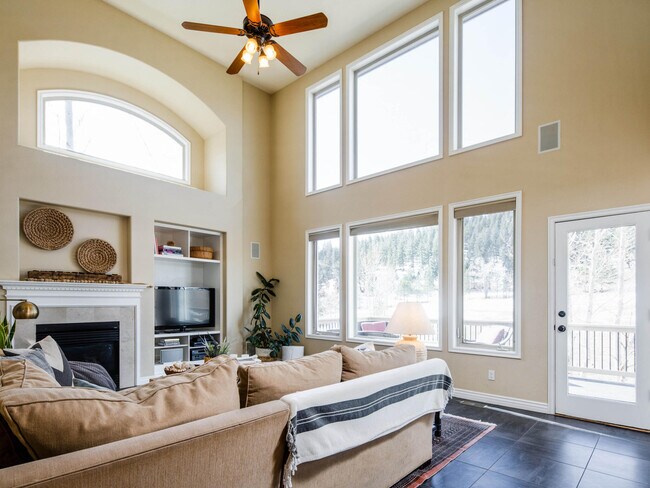 Building Photo - 30390 Beaver Creek Ln